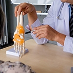 Foot Pain That Won’t Go Away? When to Visit a Foot Surgeon in Doral